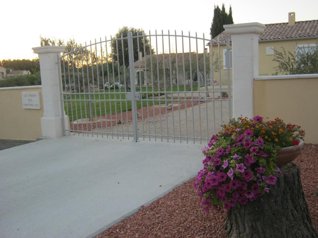 Le Jardin Des Tourterelles Villa Robion en Luberon Eksteriør billede